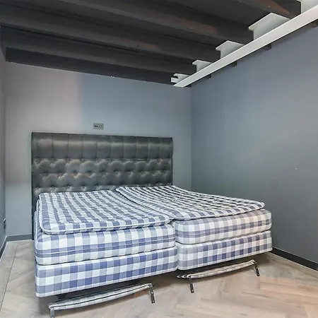 Aan De Gracht * Ντελφτ